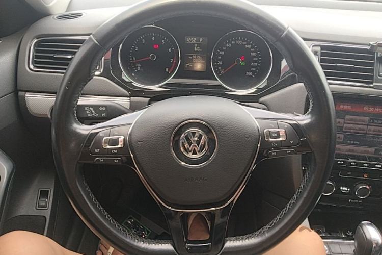 Used Volkswagen Sagitar 2017 1.6L Automatic Comfort Model Steering Wheel