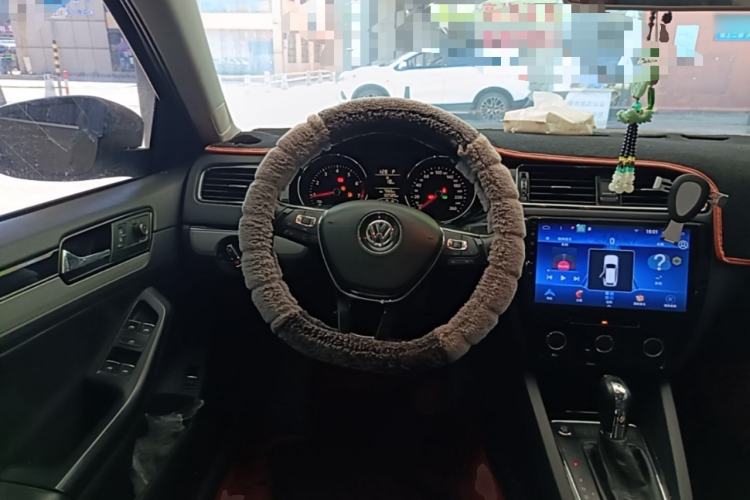 Used Volkswagen Sagitar 2017 1.6L Automatic Comfort Model Steering Wheel