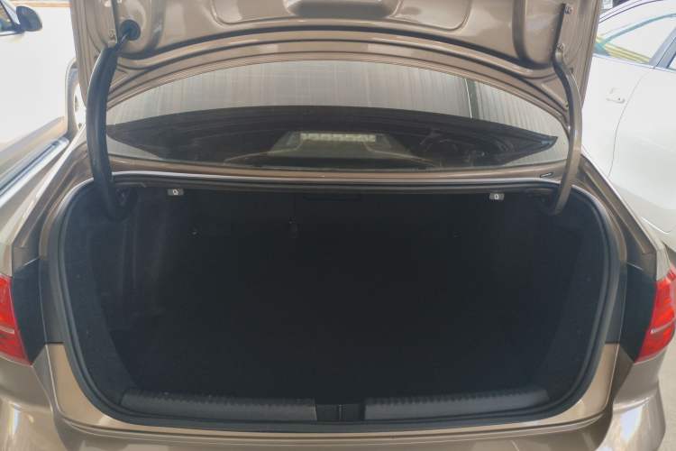 Used Volkswagen Sagitar 2017 230TSI Automatic Comfort Version Trunk