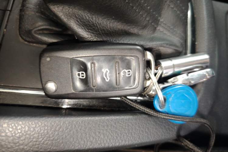 Used Volkswagen Sagitar 2017 180TSI Automatic Luxury Edition Vehicle Key