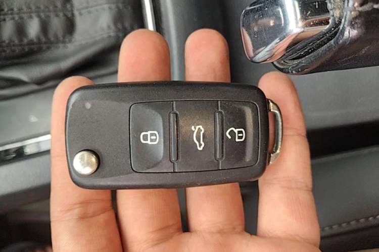 Used Volkswagen Sagitar 2017 1.6L Automatic Comfort Model Vehicle Key