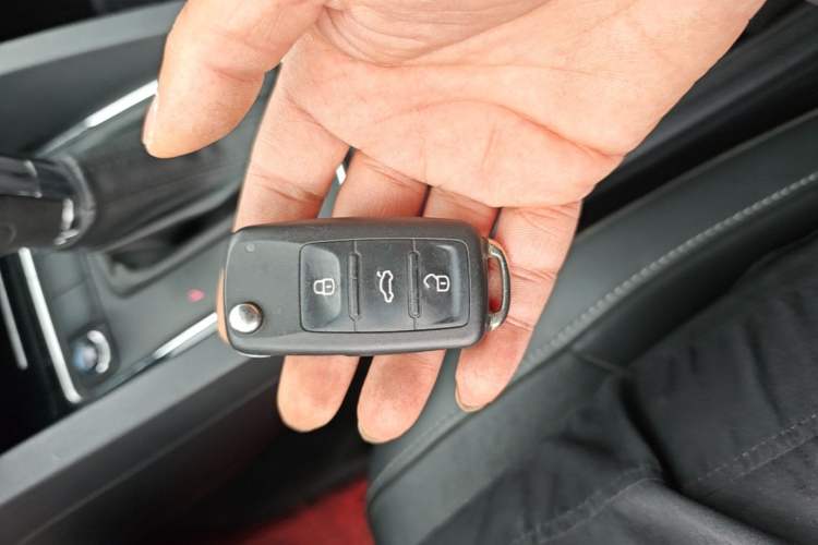 Used Volkswagen Sagitar 2017 1.6L Automatic Comfort Model Vehicle Key
