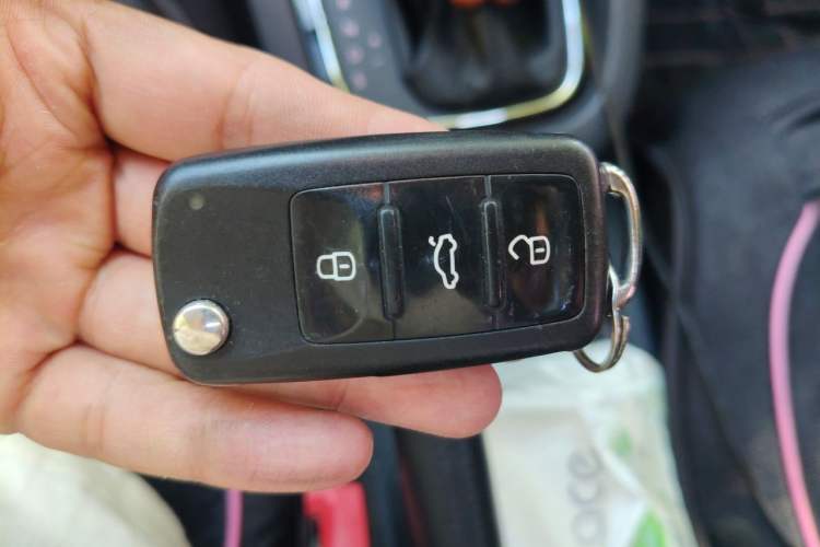 Used Volkswagen Sagitar 2017 1.6L Automatic Comfort Model Vehicle Key