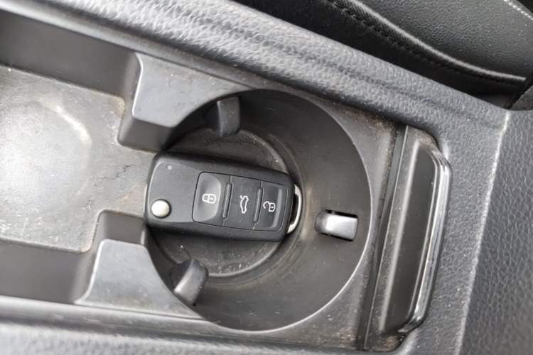 Used Volkswagen Sagitar 2017 1.6L Automatic Comfort Model Vehicle Key
