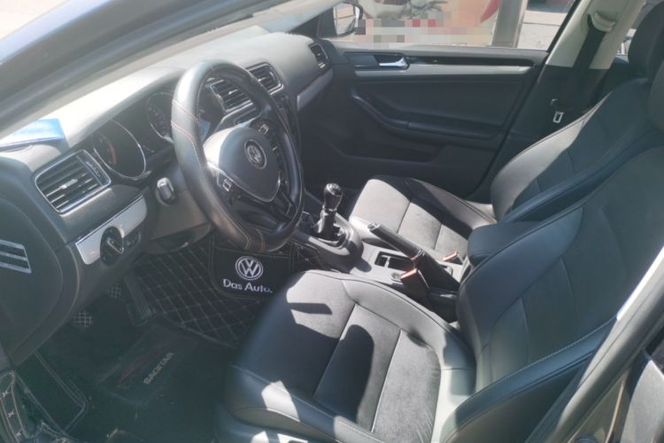 Used Volkswagen Sagitar 2017 1.6L Manual Comfort Model Driver Seat