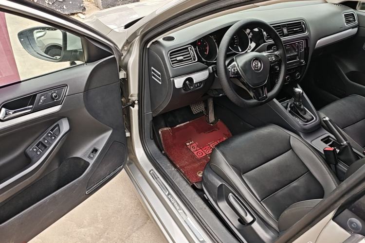 Used Volkswagen Sagitar 2017 1.6L Automatic Comfort Model Driver Seat