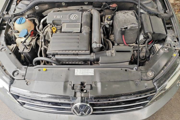 Used Volkswagen Sagitar 2017 230TSI Automatic Luxury Edition Engine Bay