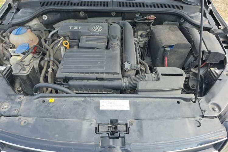 Used Volkswagen Sagitar 2017 230TSI Automatic Luxury Edition Engine Bay