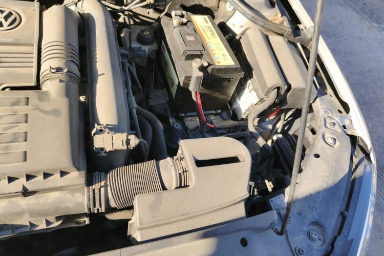 Used Volkswagen Sagitar 2017 230TSI Automatic Comfort Version Engine Bay Left