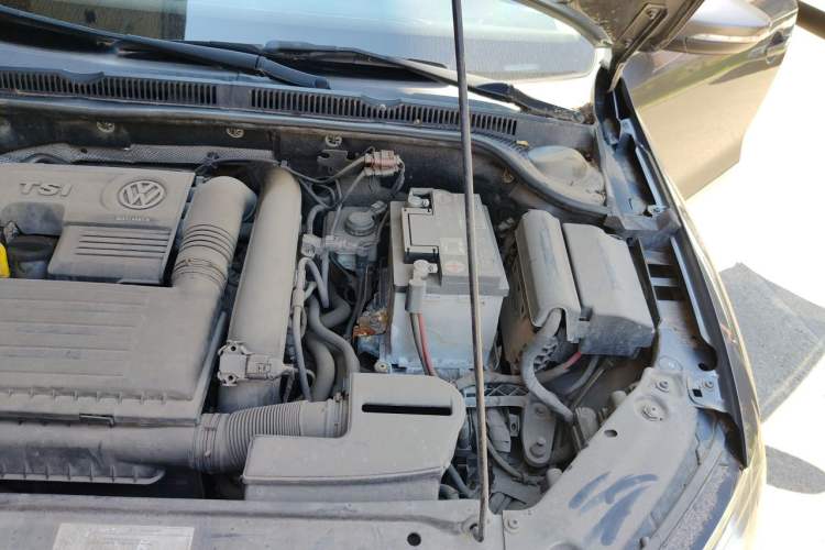 Used Volkswagen Sagitar 2017 230TSI Automatic Comfort Version Engine Bay Left