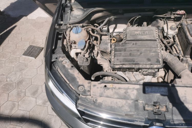 Used Volkswagen Sagitar 2017 1.6L Manual Comfort Model Engine Bay Right