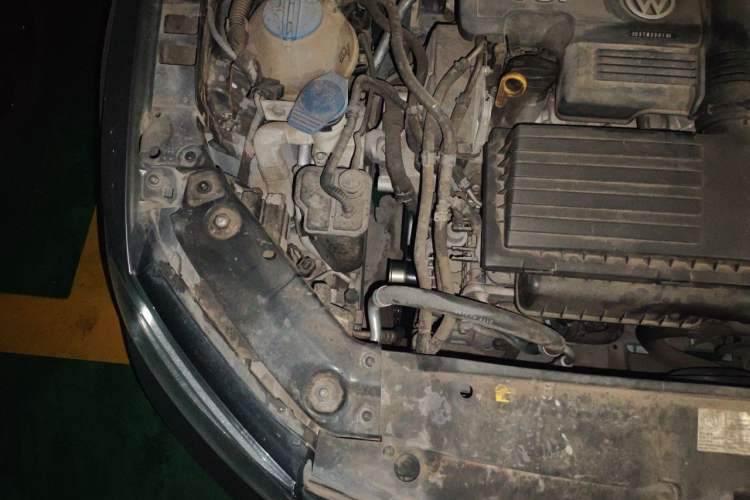 Used Volkswagen Sagitar 2017 230TSI Automatic Comfort Version Engine Bay Right