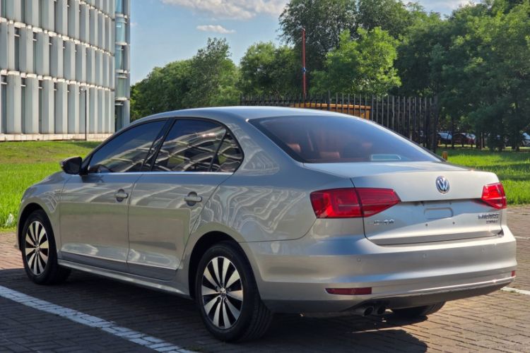 Used Volkswagen Sagitar 2017 230TSI Automatic Comfort Version Exterior 1