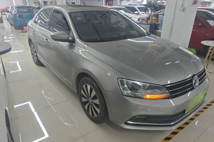 Used Volkswagen Sagitar 2017 1.6L Automatic Comfort Model Front Right 45 Deg