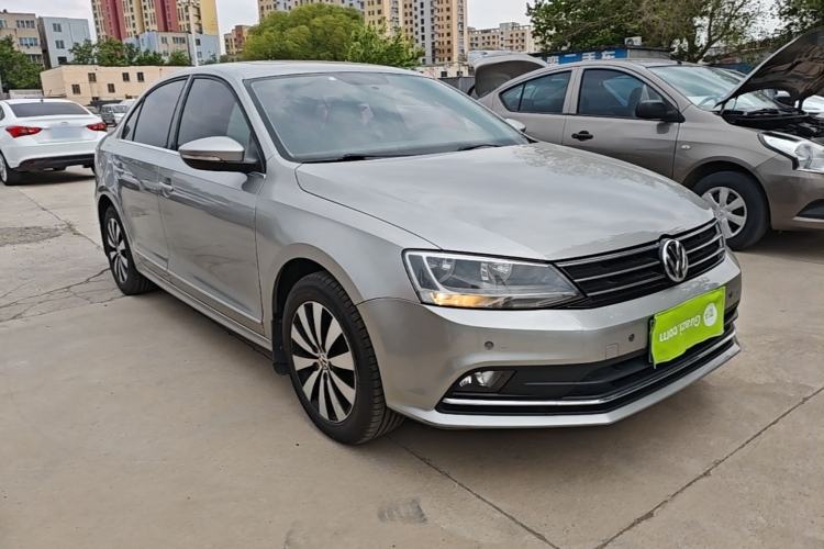 Used Volkswagen Sagitar 2017 1.6L Automatic Comfort Model Front Right 45 Deg