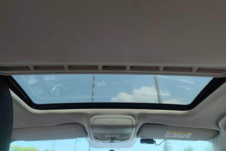 Used Volkswagen Sagitar 2017 1.6L Automatic Comfort Model Headliner