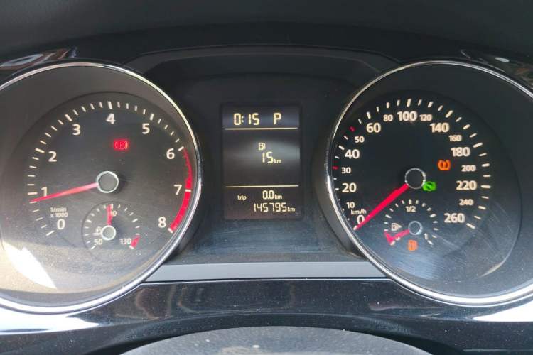 Used Volkswagen Sagitar 2017 230TSI Automatic Comfort Version Instrument Cluster