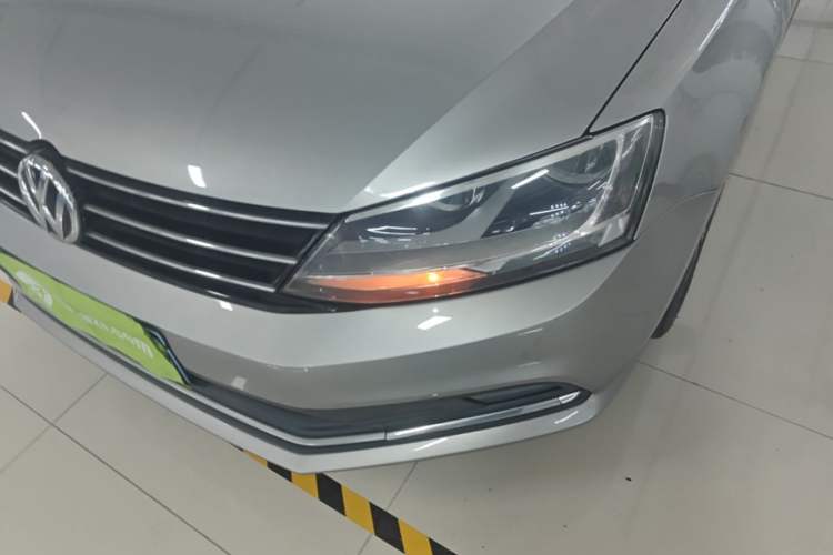 Used Volkswagen Sagitar 2017 1.6L Automatic Comfort Model Left Front Headlight