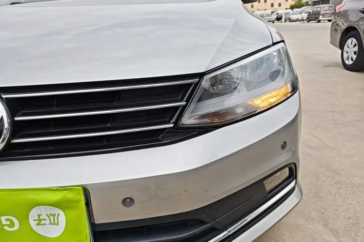 Used Volkswagen Sagitar 2017 1.6L Automatic Comfort Model Left Front Headlight