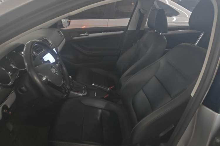 Used Volkswagen Sagitar 2017 1.6L Automatic Comfort Model Left Front Seat