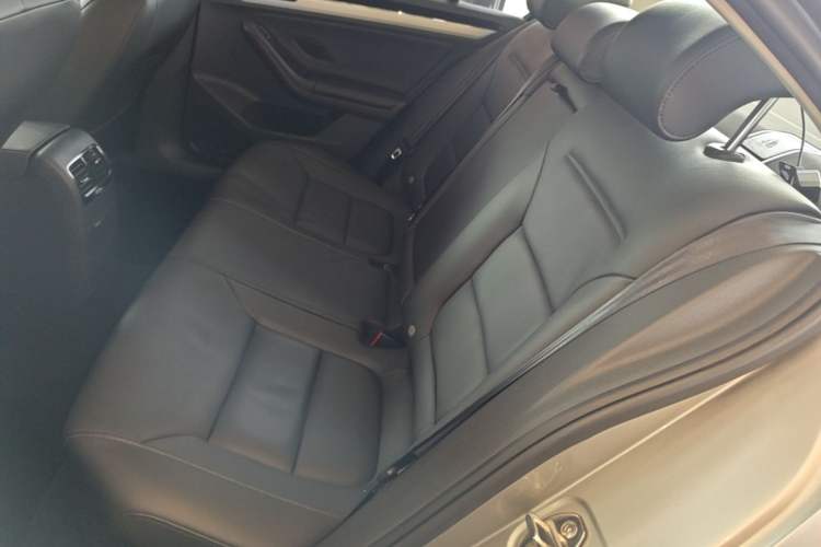 Used Volkswagen Sagitar 2017 180TSI Automatic Luxury Edition Left Rear Seat