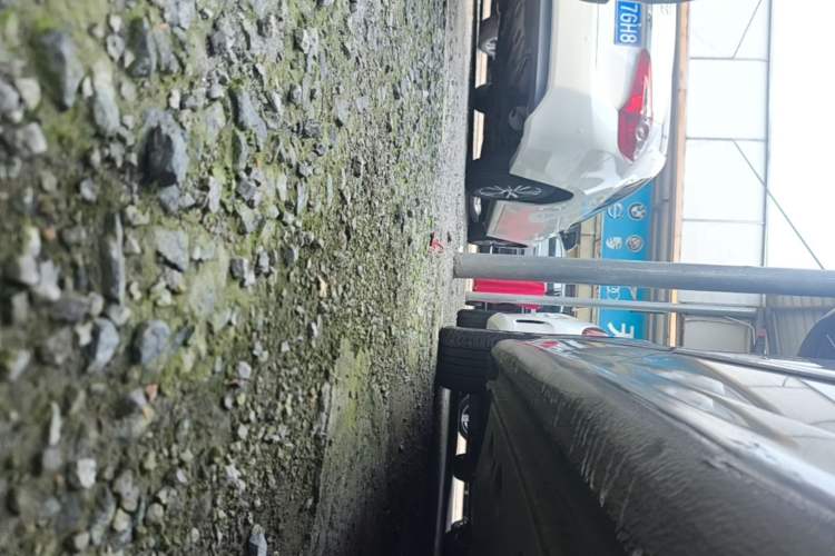 Used Volkswagen Sagitar 2017 230TSI Automatic Comfort Version Left Side Sill