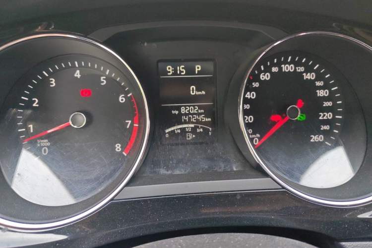 Used Volkswagen Sagitar 2017 1.6L Automatic Comfort Model Odometer Close Up