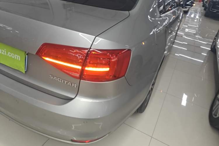 Used Volkswagen Sagitar 2017 1.6L Automatic Comfort Model Right Rear Taillight