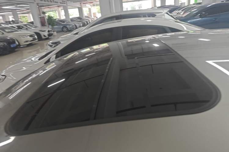 Used Volkswagen Sagitar 2017 1.6L Automatic Comfort Model Roof