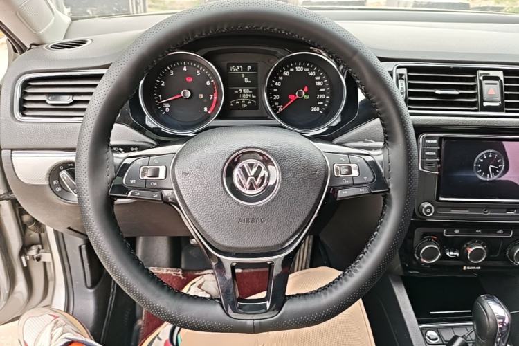 Used Volkswagen Sagitar 2017 1.6L Automatic Comfort Model Steering Wheel