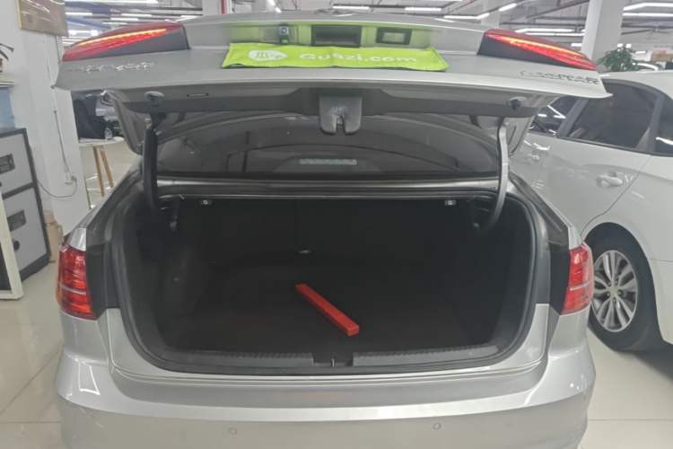 Used Volkswagen Sagitar 2017 1.6L Automatic Comfort Model Trunk