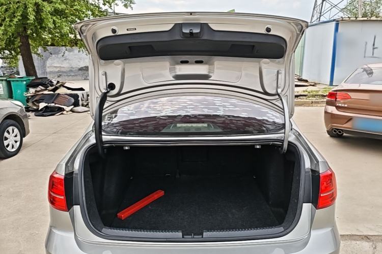 Used Volkswagen Sagitar 2017 1.6L Automatic Comfort Model Trunk