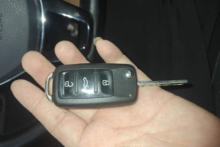 Used Volkswagen Sagitar 2017 1.6L Automatic Comfort Model Vehicle Key