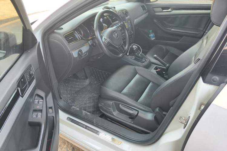 Used Volkswagen Sagitar 2017 1.6L Automatic Comfort Model Driver Seat