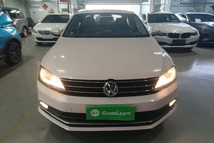 Used Volkswagen Sagitar 2017 1.6L Automatic Comfort Model Front