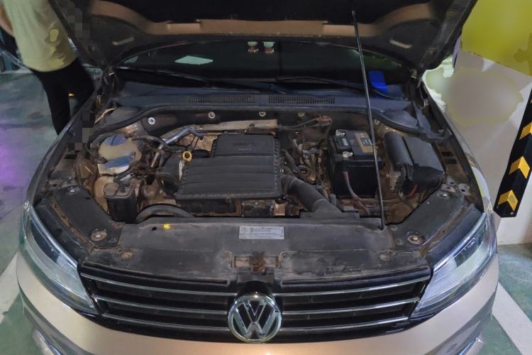 Used Volkswagen Sagitar 2017 1.6L Automatic Comfort Model Engine Bay