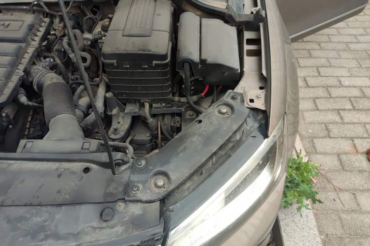 Used Volkswagen Sagitar 2017 1.6L Automatic Comfort Model Engine Bay Left