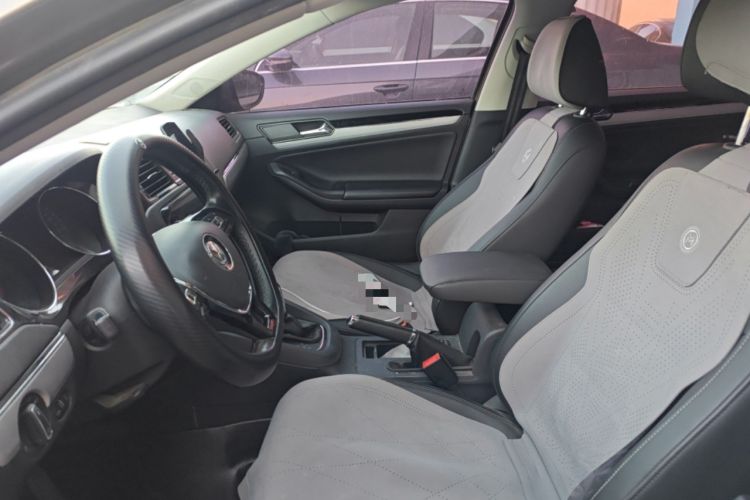 Used Volkswagen Sagitar 2017 180TSI Automatic Luxury Edition Left Front Seat