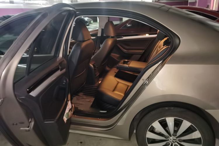 Used Volkswagen Sagitar 2017 230TSI Automatic Comfort Version Left Rear Seat