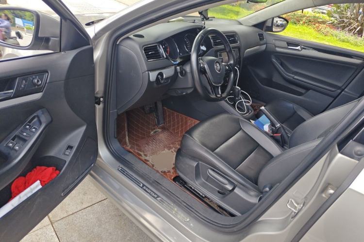 Used Volkswagen Sagitar 2017 1.6L Automatic Comfort Model Driver Seat