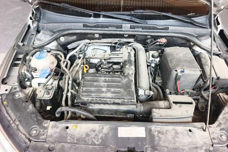 Used Volkswagen Sagitar 2017 230TSI Automatic Luxury Edition Engine Bay