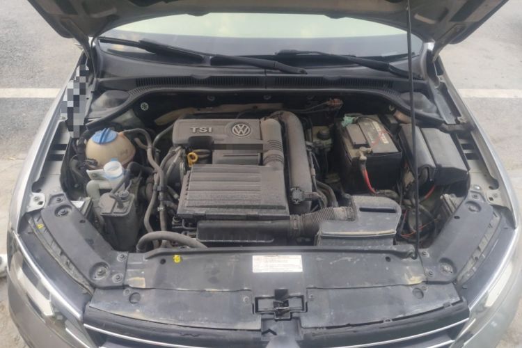 Used Volkswagen Sagitar 2017 230TSI Automatic Luxury Edition Engine Bay