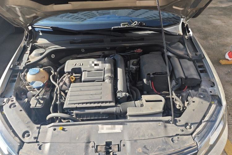 Used Volkswagen Sagitar 2017 230TSI Automatic Luxury Edition Engine Bay