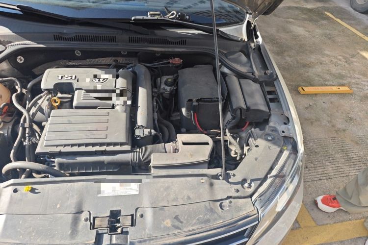 Used Volkswagen Sagitar 2017 230TSI Automatic Luxury Edition Engine Bay Left