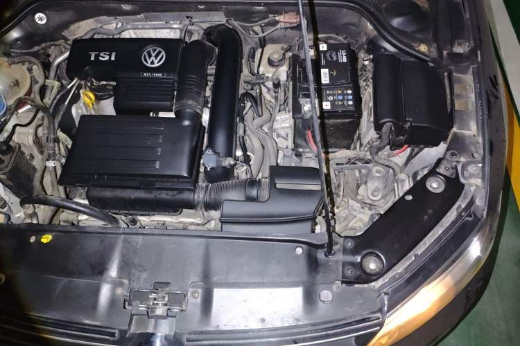 Used Volkswagen Sagitar 2017 230TSI Automatic Comfort Version Engine Bay Left