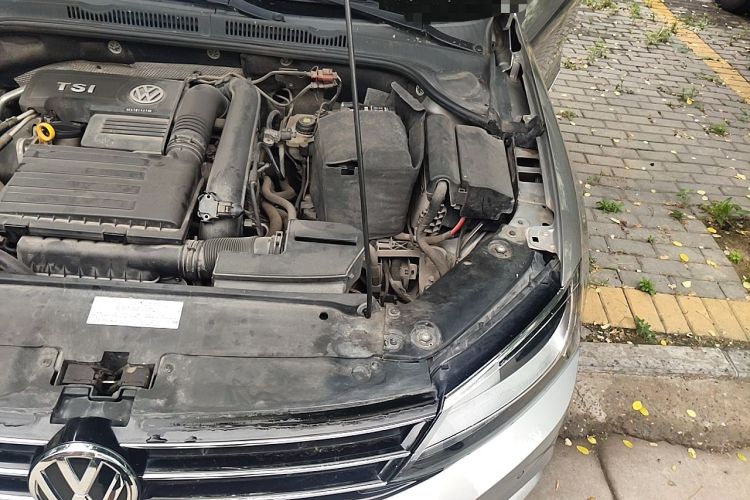 Used Volkswagen Sagitar 2017 230TSI Automatic Comfort Version Engine Bay Left