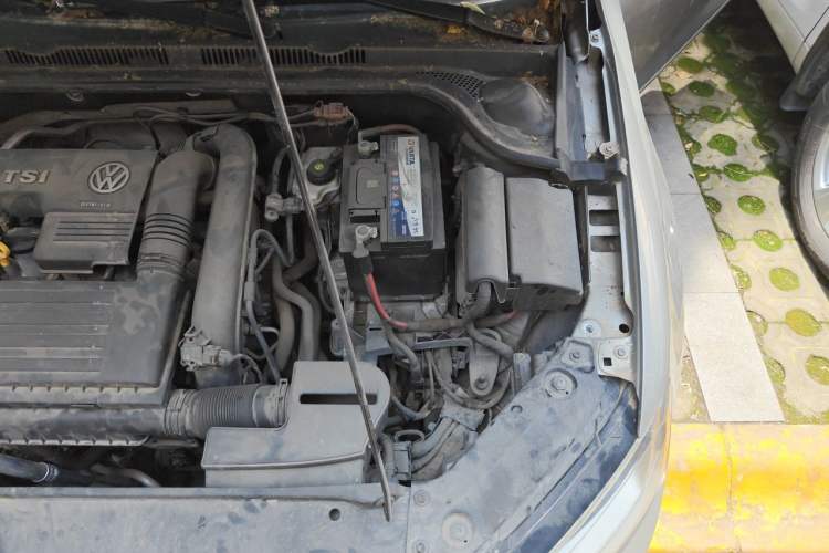 Used Volkswagen Sagitar 2017 230TSI Automatic Comfort Version Engine Bay Left