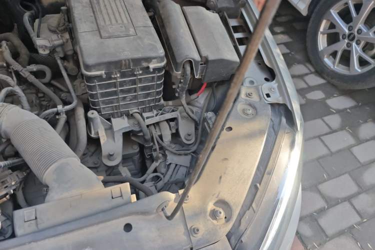 Used Volkswagen Sagitar 2017 1.6L Automatic Comfort Model Engine Bay Left