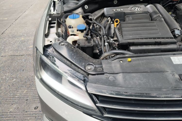 Used Volkswagen Sagitar 2017 230TSI Automatic Comfort Version Engine Bay Right