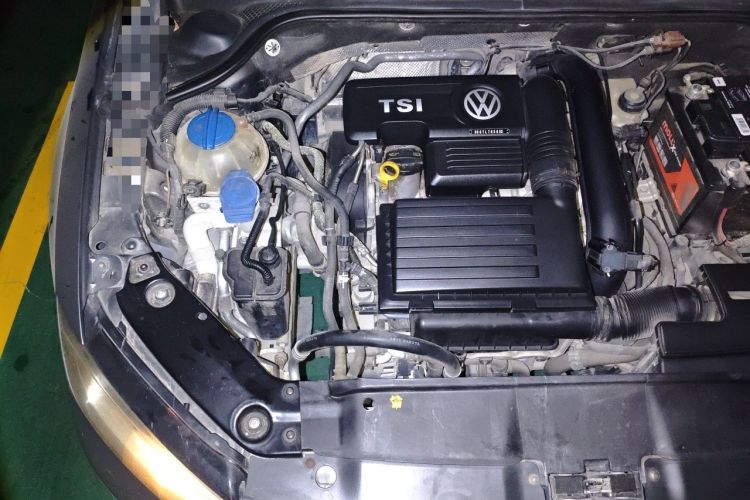 Used Volkswagen Sagitar 2017 230TSI Automatic Comfort Version Engine Bay Right